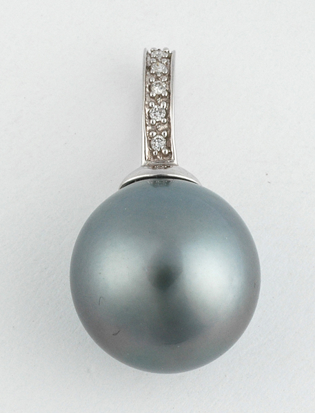 A TAHITIAN PEARL AND DIAMOND ENHANCER PENDANT The round silver