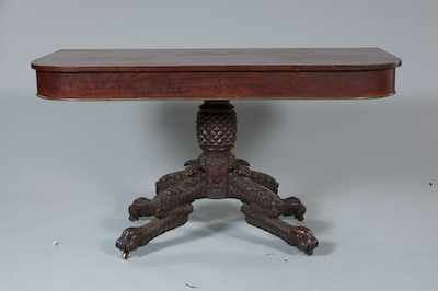 Antique Victorian Drop Leaf Table The mahogany and mahogany veneer