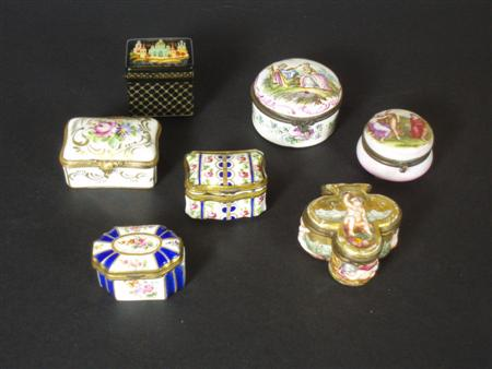 A group of 19th century and later pill and patch