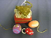 DOLL PURSE WITH 3 EGGS Doll purse is red with