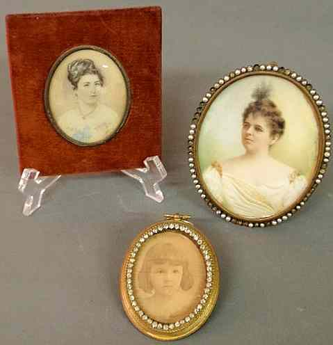 Miniature oval portrait of Mrs William Fisher Lewis late 19th