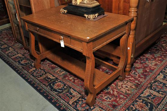 UMPHREY MFG CO DESK Oak desk with single drawer that