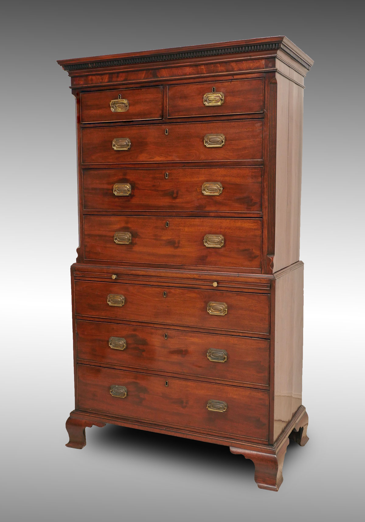 EARLY CHIPPENDALE CHEST ON CHEST Late 18th C Chippendale 5