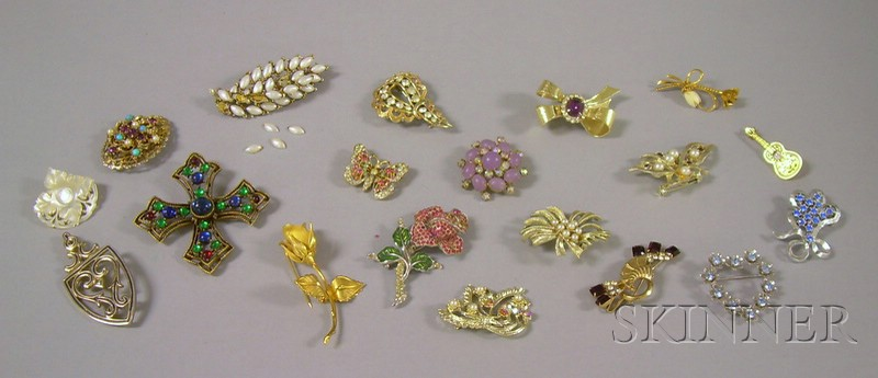 Group of Costume Brooches including many gem set examples