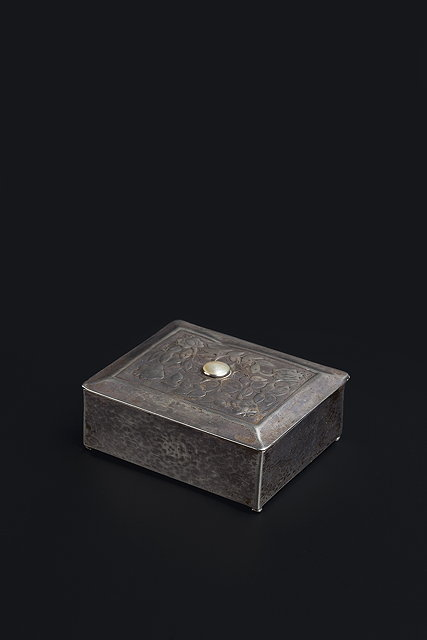 John Kirsten Jack Baily British 1881 Jewel boxthe cover inset