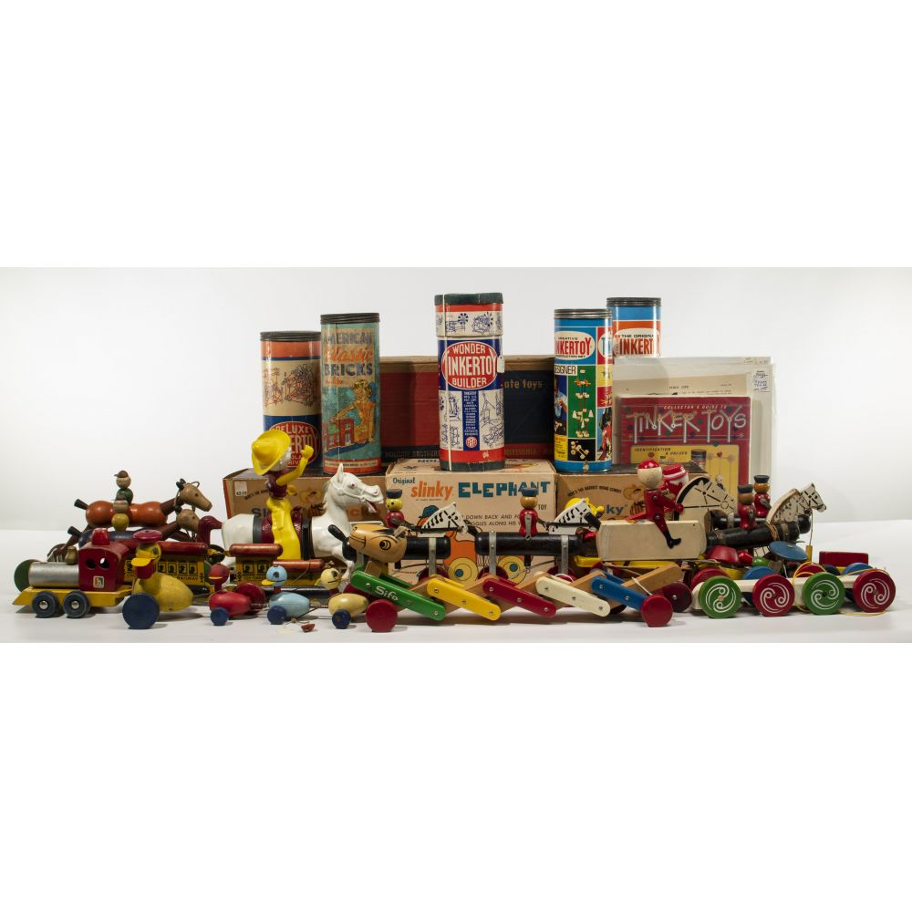 SLINKY AND TINKER TOY ASSORTMENTOver 30 items including Slinky 460