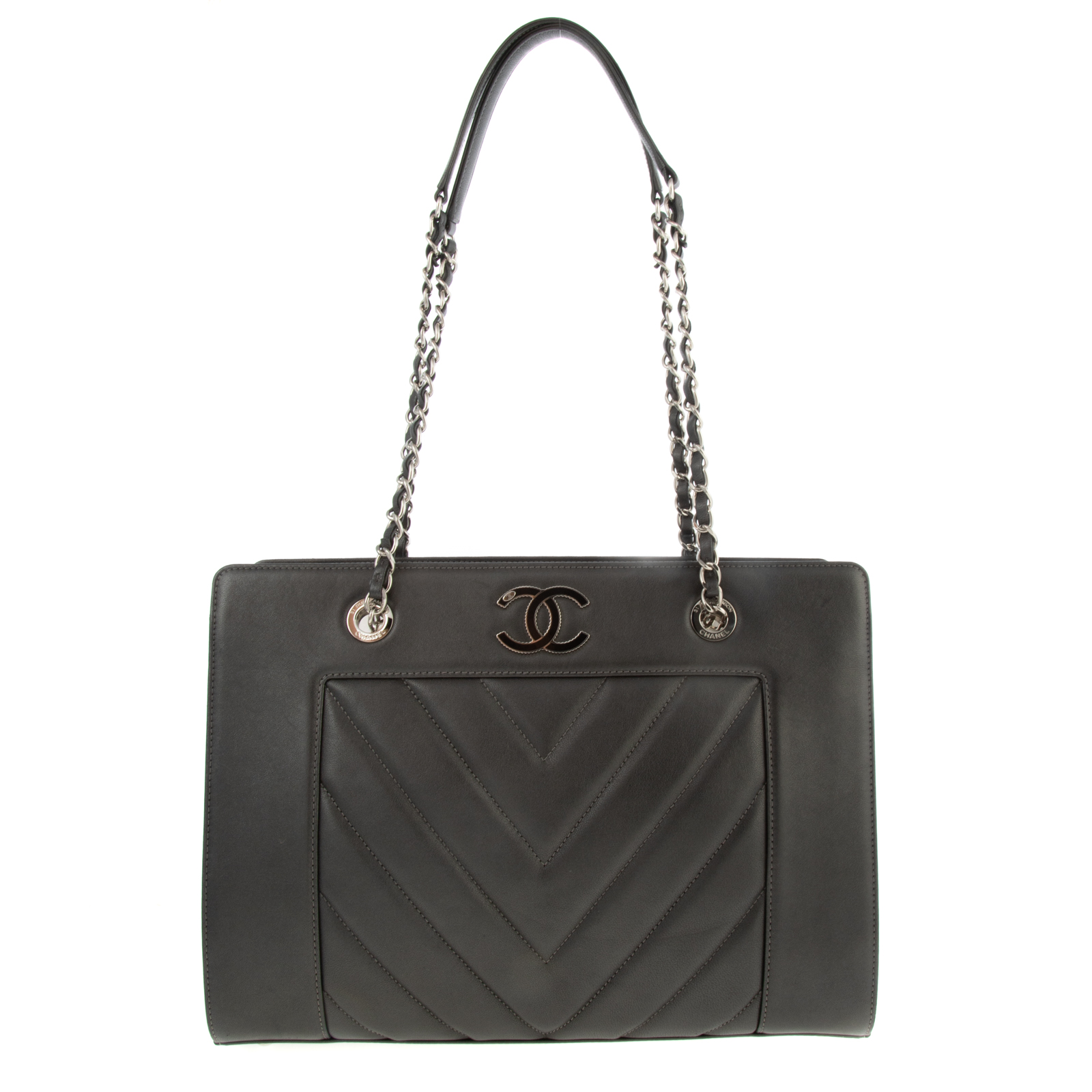 A CHANEL MADEMOISELLE VINTAGE SHOPPING TOTE A metallic gray Lambskin