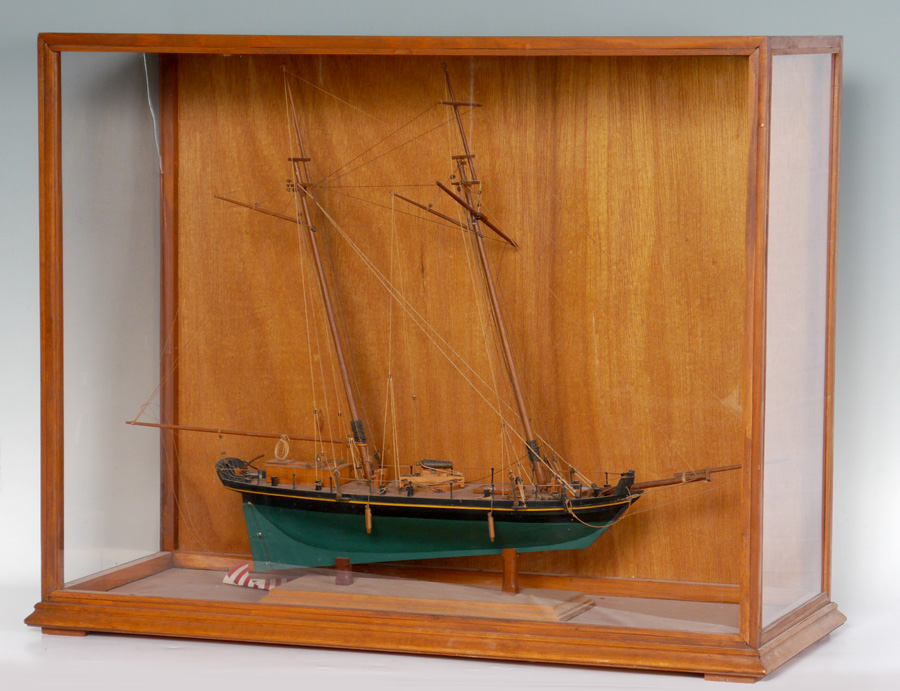 HAND CRAFTED SHIPS MODEL IN GLASS CASE Hand crafted model