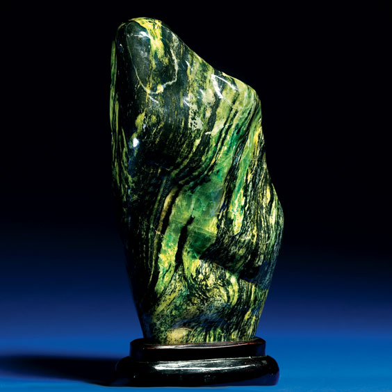 POLISHED XIU JADE BOULDER Serpentine Xiu Yan county Liaoning Province