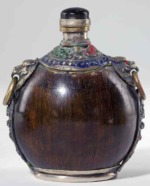 Mongolian or Chinese Horn Snuff Bottlesigned on the underside painted