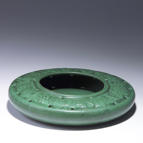 Rare WELLER Matt Green bowl embossed with grapevines Unmarked 2