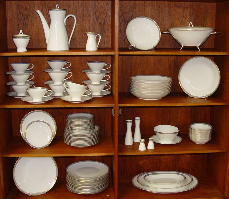 ROSENTHAL MODERNE DESIGN CHINA SERVICE 94 pieces to include 12