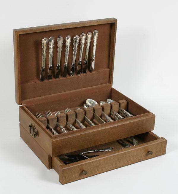 International sterling flatware in the Angelique pattern including 16 spoons