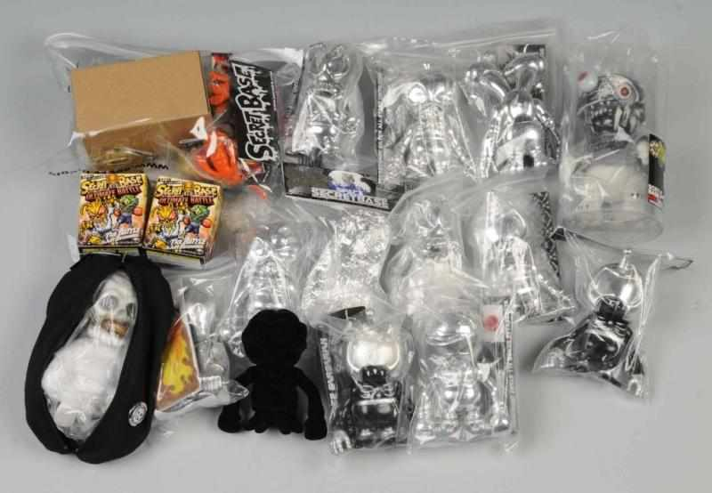 Lot of Secret Base Soft Vinyl Figures Description Includes a