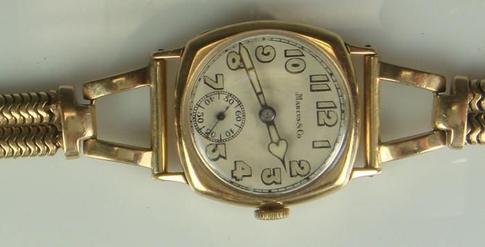 14K YG ladies bubblefront wristwatch dial marked Marcus Co 17j