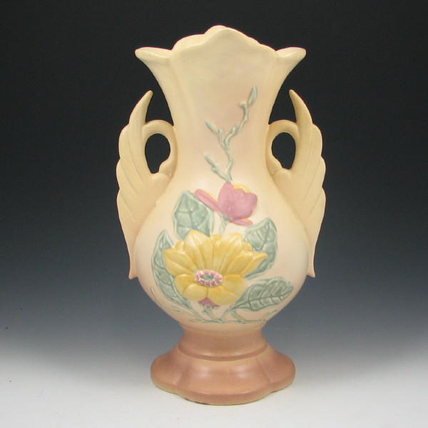 Hull Magnolia 17 12 1 4 Wing Handled Vase Magnolia