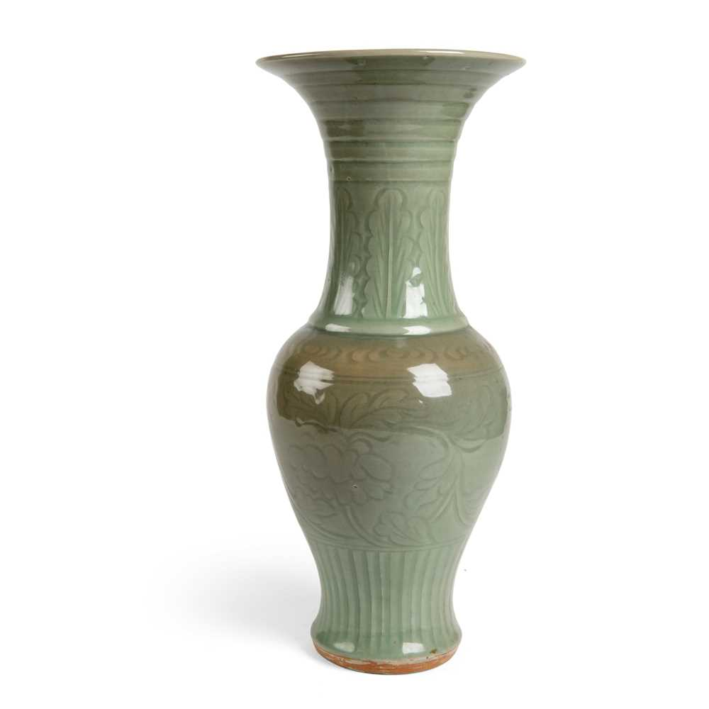 LONGQUAN CELADON GLAZED YEN YEN VASE YUAN TO MING DYNASTY