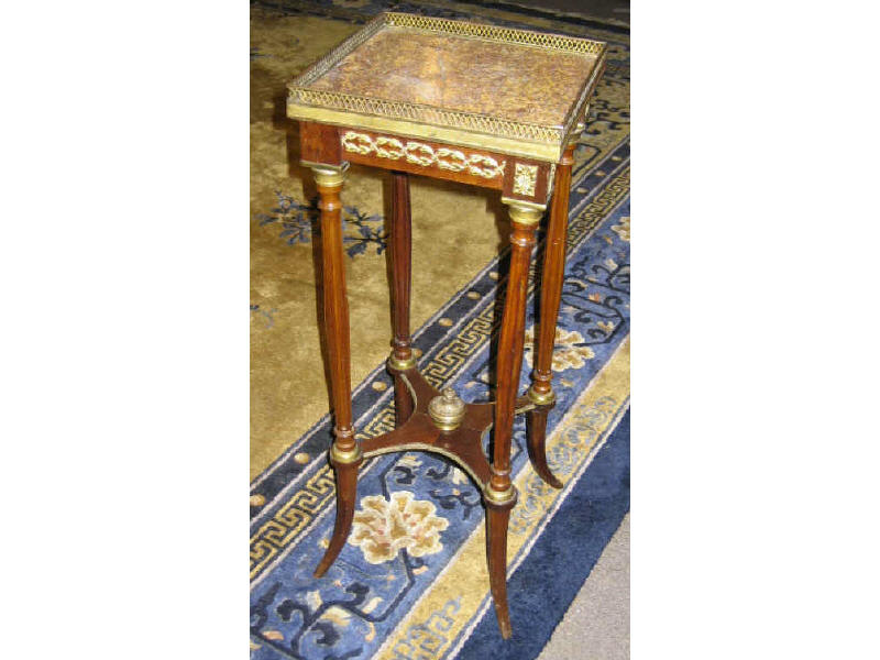 FRENCH GUERDION Marble top with pierced brass gallery top allover