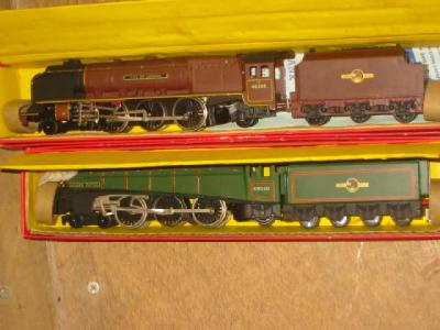 A Hornby Dublo 2211 4 6 2 Golden Fleece boxed