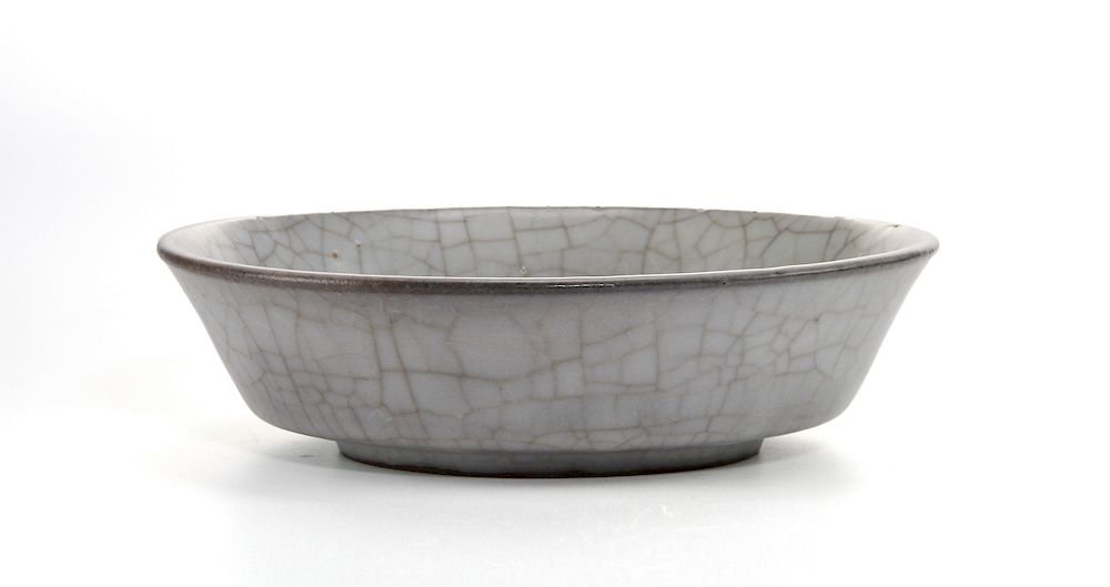 Crackled Guan Type Dish Well potted with wide flared sides