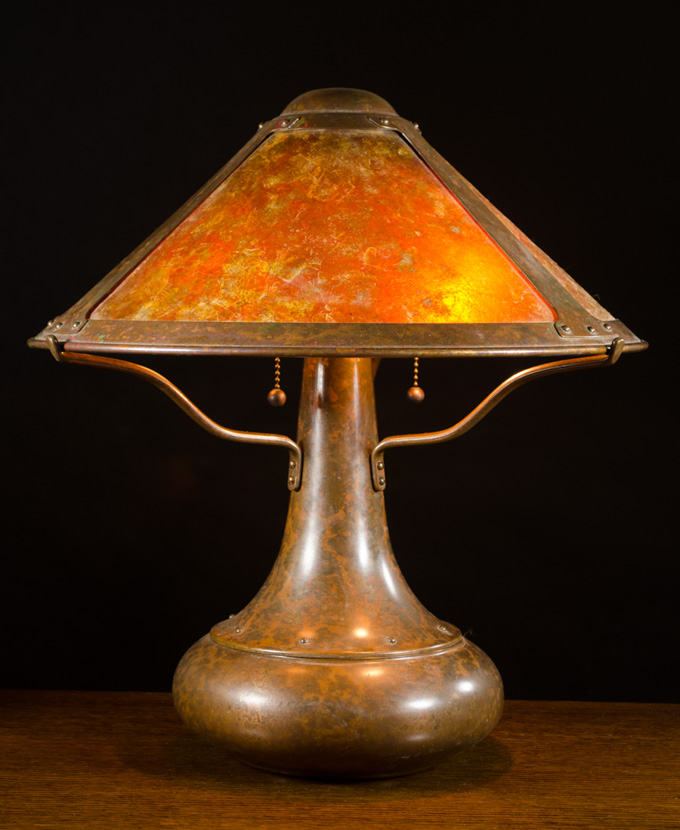 MICA TABLE LAMP Arts and Crafts style three light lamp