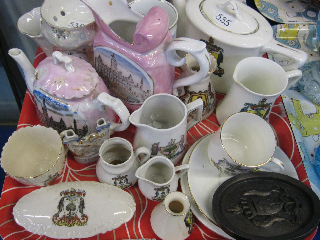 Tray lot of crested ware and Glasgow related ceramics