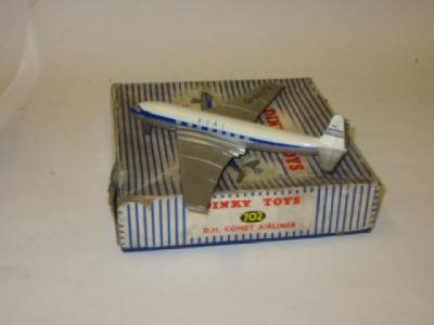 702 D H Comet Airliner box AF F G