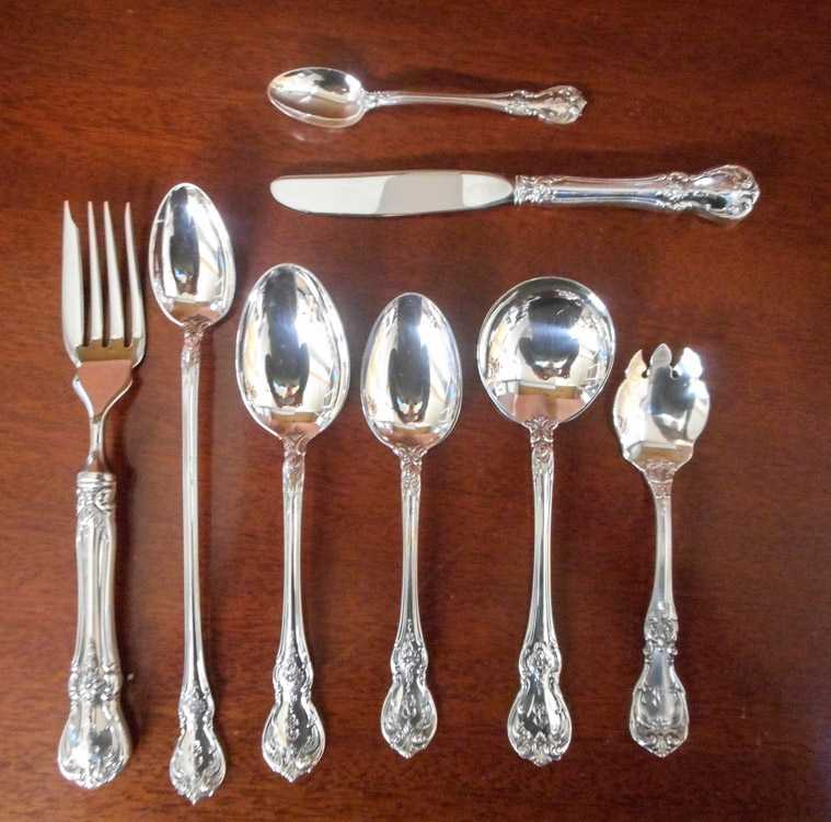 TOWLE OLD MASTER STERLING SILVER FLATWARE SET one hundred three