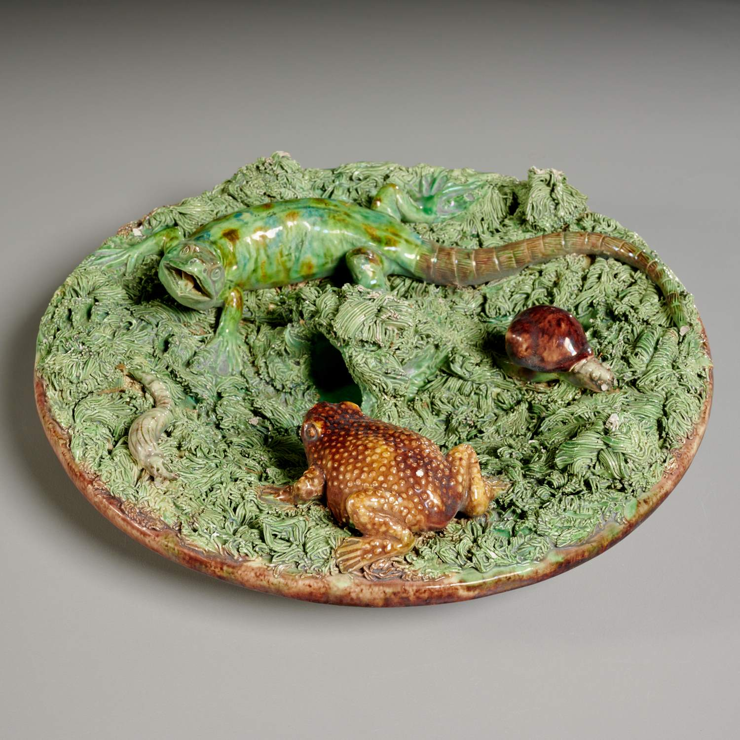 MAFRA PALISSY WARE MAJOLICA REPTILE PLATE 19th c pottery plate