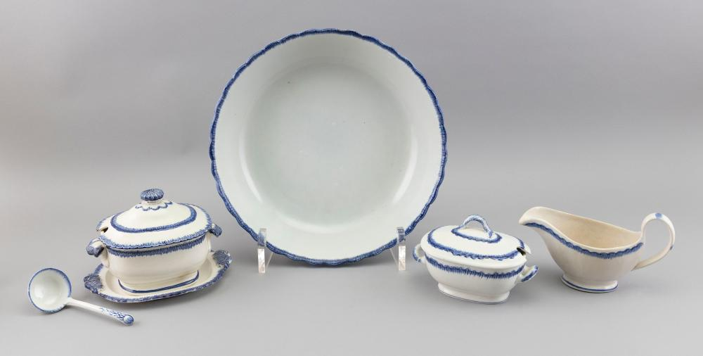 FOUR PIECES OF BLUE AND WHITE LEEDS SOFT PASTE PORCELAIN