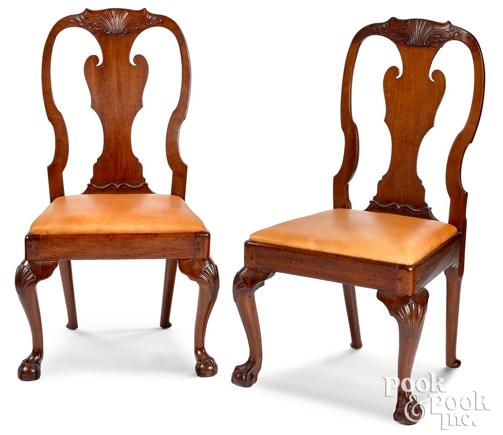 Pair of New York Queen Anne mahogany dining chairs Pair