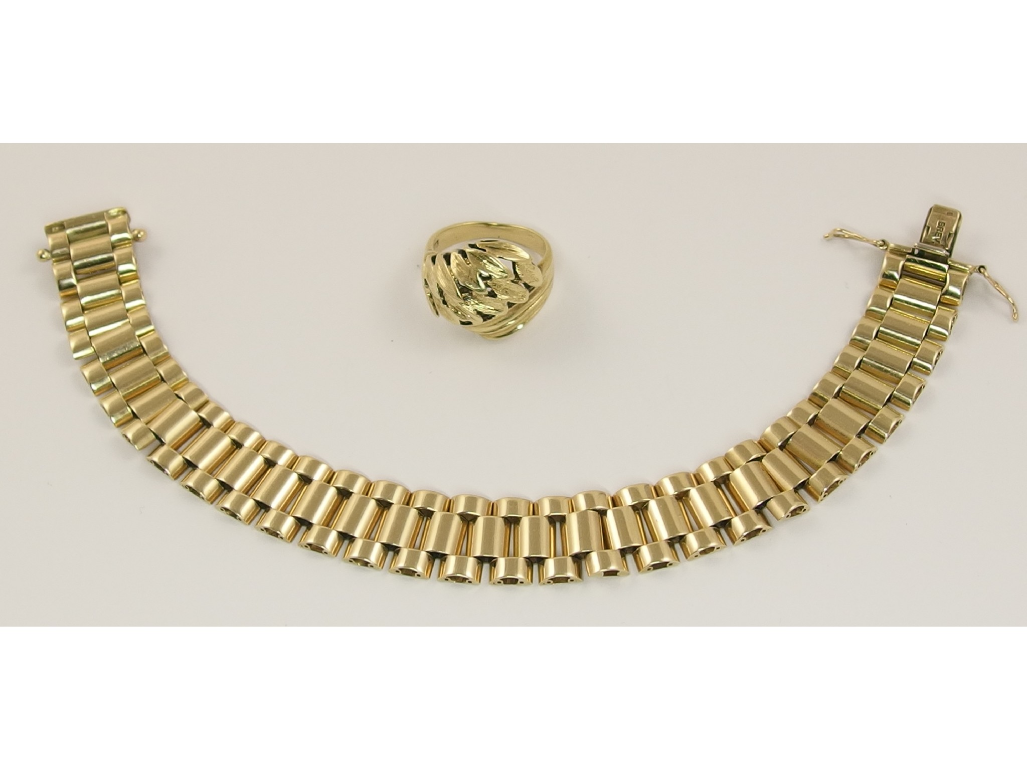 A 9ct decorative link bracelet length 17 5gms together with