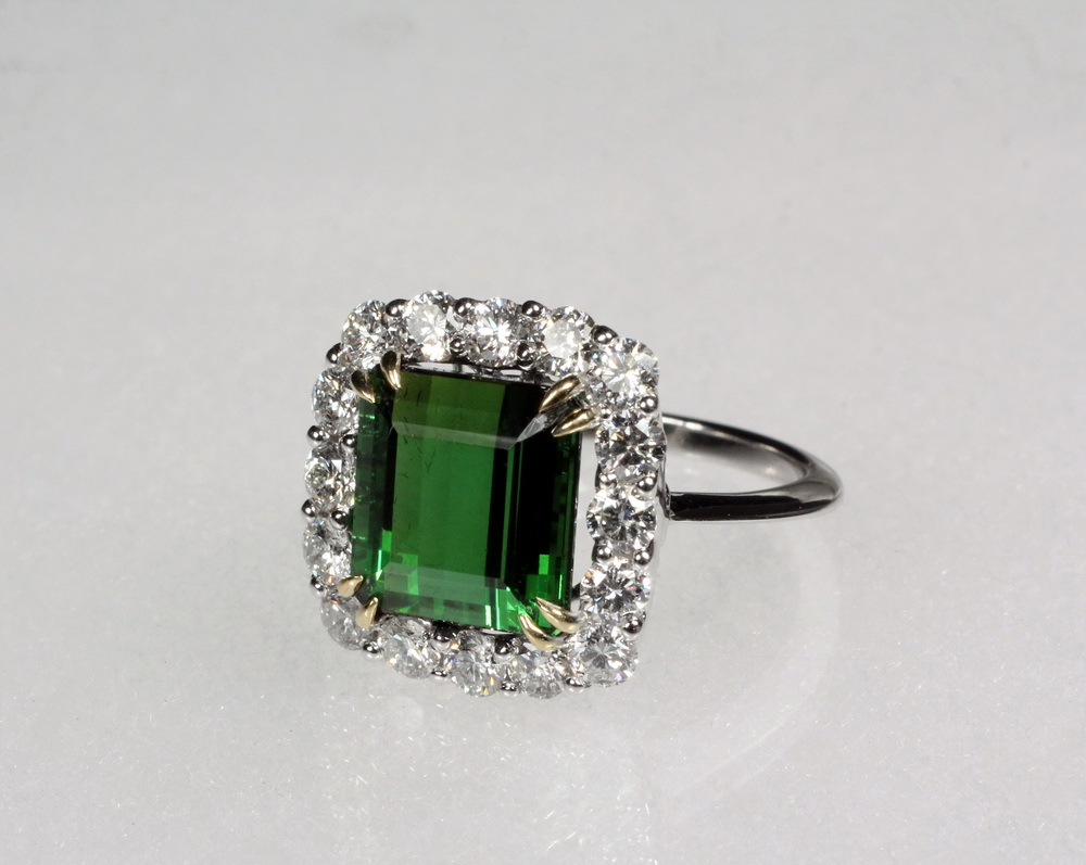 RING Lady s 18K White Gold Tourmaline and Diamond Ring
