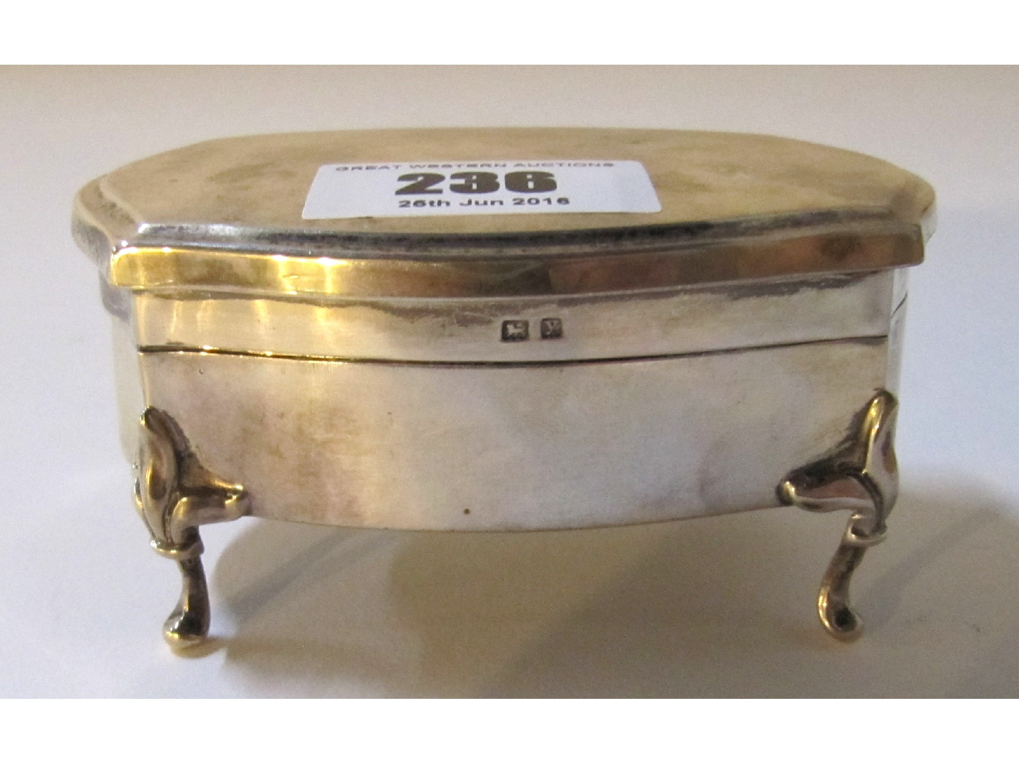 A silver jewellery box Birmingham 1923