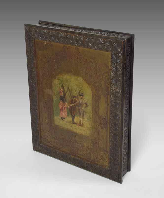 VICTORIAN CARVED AND PAINTED DOCUMENT BOX Carved trim and sides