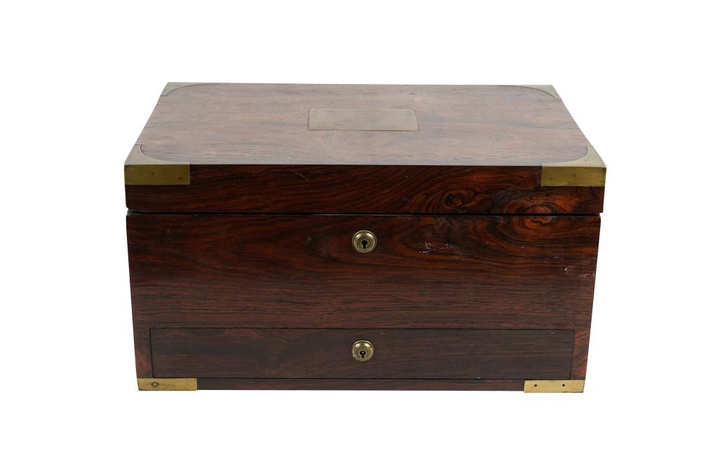 ROSEWOOD GENTLEMAN S FITTED TRAVEL BOXcomprising 16 vanity boxes hidden