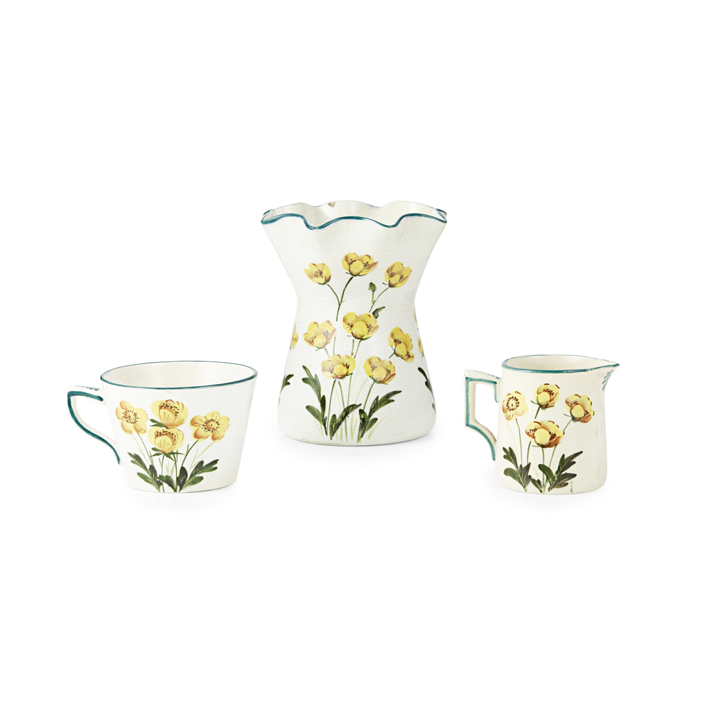 A WEMYSS WARE FRILLED VASE BUTTERCUPS PATTERN CIRCA 1900 impressed