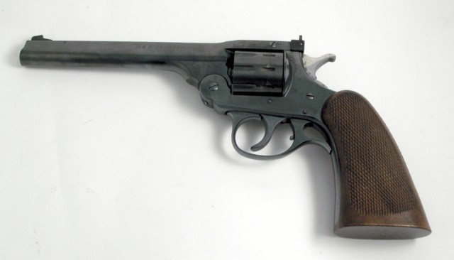 HARRINGTON RICHARDSON SPORTSMAN MODEL DOUBLE ACTION REVOLVER 22 s l