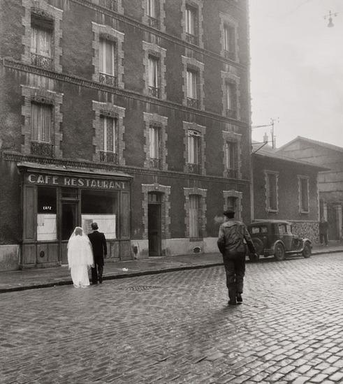 Robert Doisneau 1912 1994 La Stricte Intimit 1945 Gelatin silver
