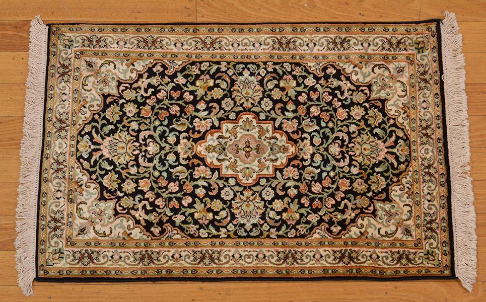 KASHMIRI SRINAGAR Pure silk pile Fine weave of approx 450