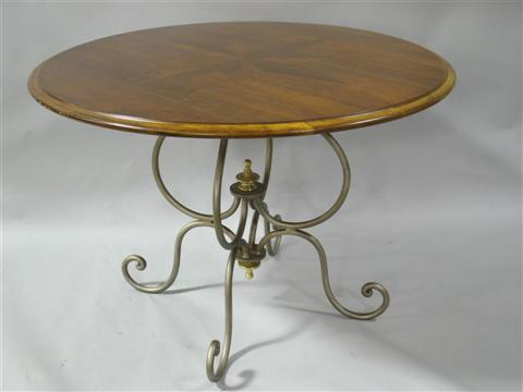MODERN WOOD TOP CENTER TABLE The circular top with inlaid