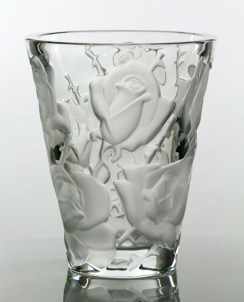 8199 Lalique Ispahan Rose Vase Lalique Ispahan Rose vase clear