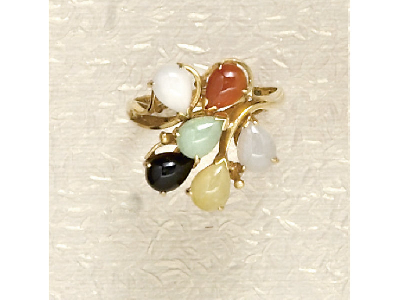 JADE RING 14k yellow gold lady s ring set with