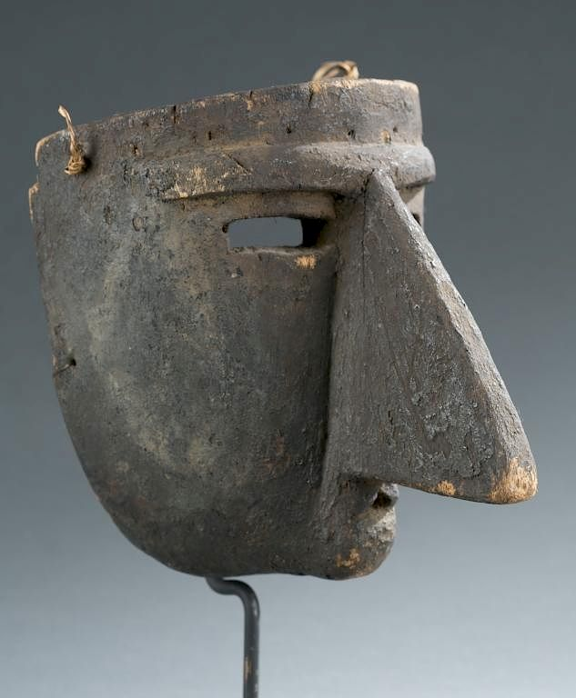 Mexican dance mask A dance mask with horizontal rectangular shaped