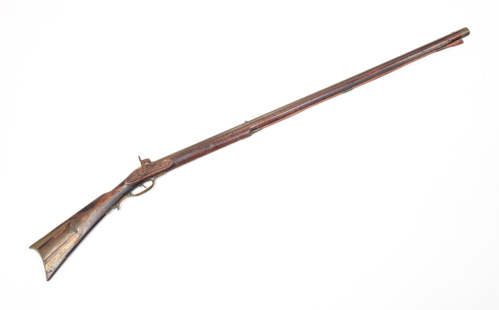 AMERICAN PERCUSSION LONG RIFLE Second quarter 19th century Faux curly