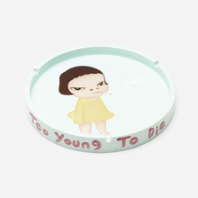 Yoshitomo Nara TOO YOUNG TO DIE 2002ceramic1 d 10 dia