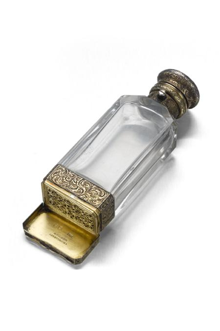 A Victorian silver gilt scent bottle and vinaigrette Samuel Mordan