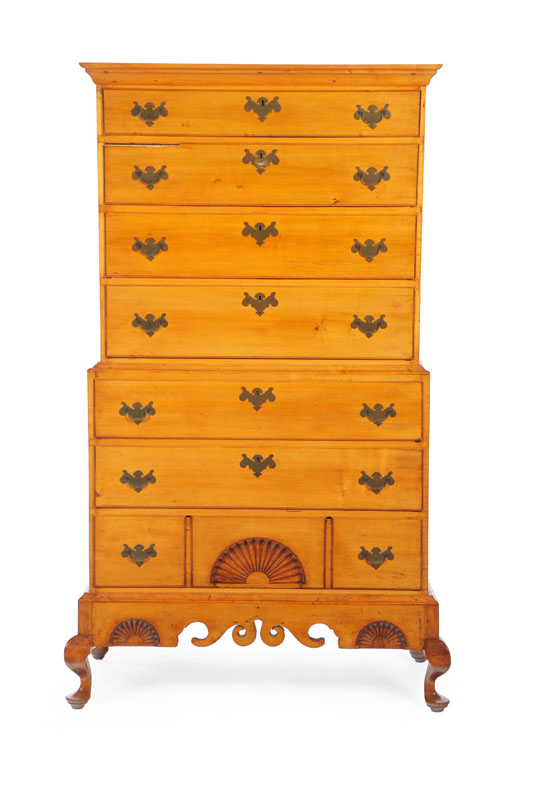 NEW HAMPSHIRE CHEST ON CHEST Attributed to the Dunlap school