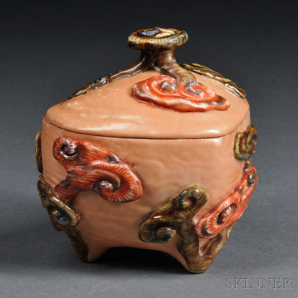 Porcelain Tripod Covered Censer China heart shaped molded in relief