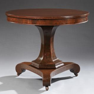 American Classical Circular Mahogany Center Table 19th c on a
